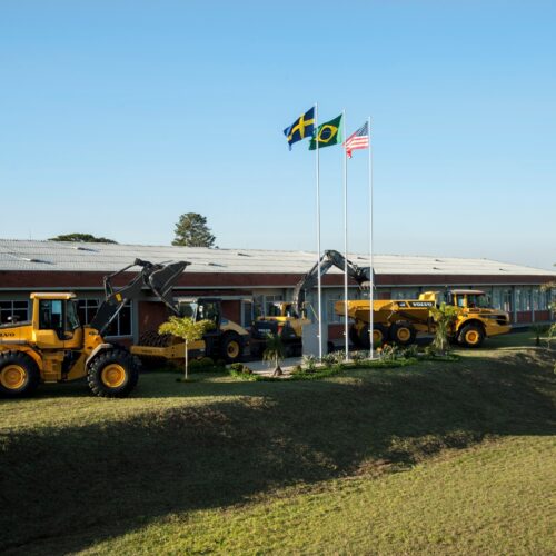 Volvo CE - Grupo Volvo Pederneiras 